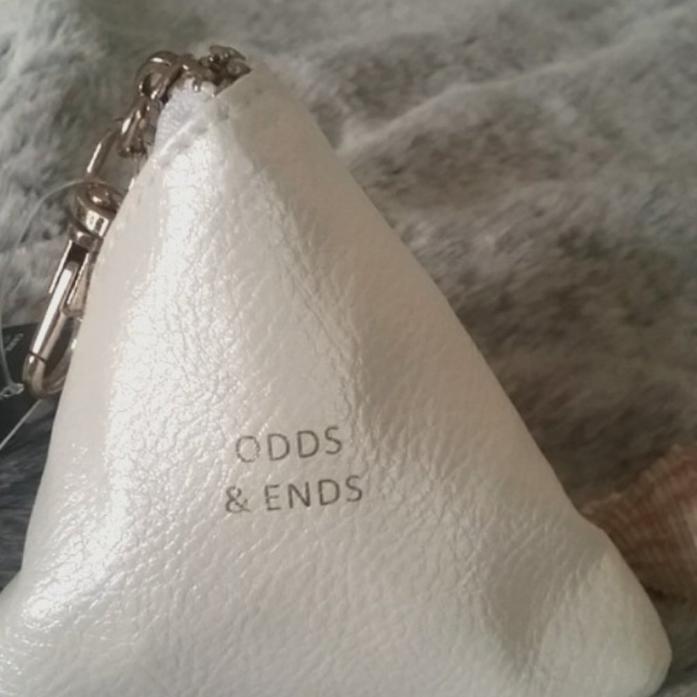 Pyramid coin purse/keychain